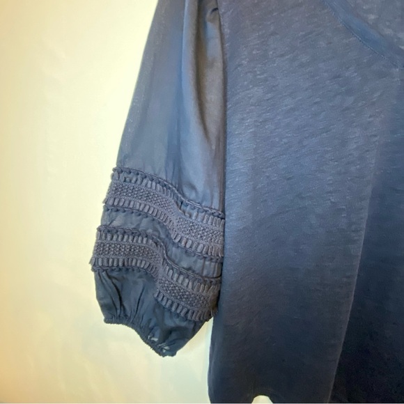 Chico’s V-Neck Blue Bishop Sleeve Linen Size1(med)Blouse - Picture 3 of 10